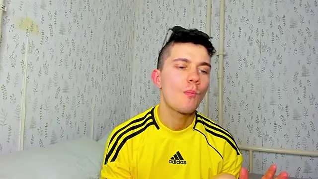 Snapshot of Tomassmitty chatting on 03.04.26 Tomassmitty online show from 03.04.26