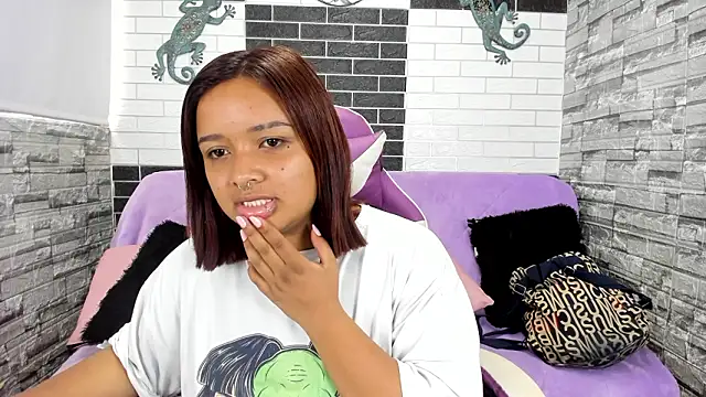 Sienna Lux01 online show from 03.04.26