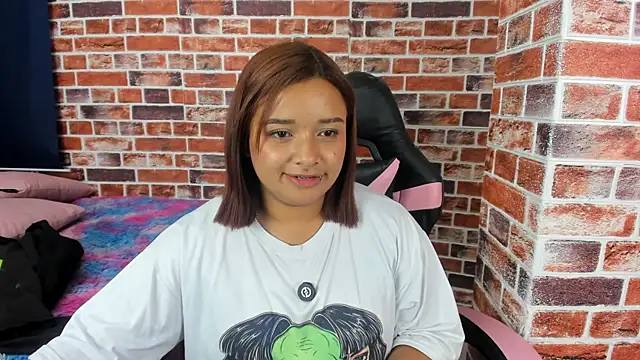 Sienna Lux01 online show from 03.13.26