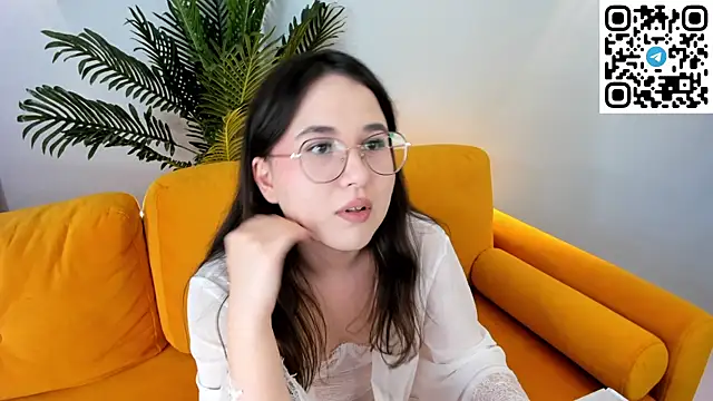 leylamirage online show from 06.25.26
