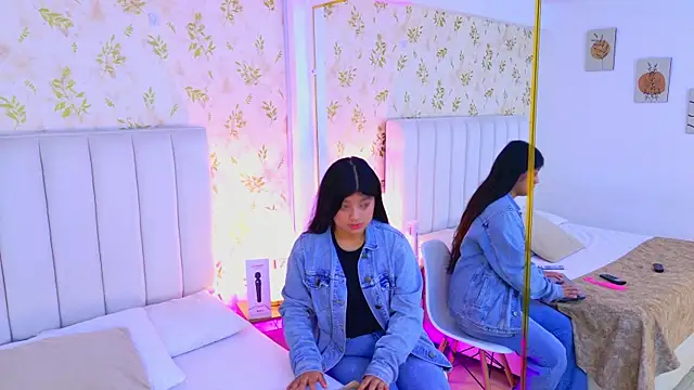 Khloe Moon online show from 04.26.26