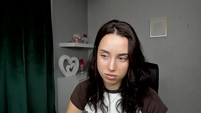 AdeleSolo online show from 06.04.26