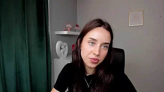 AdeleSolo online show from 06.08.26