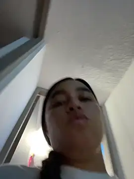 I Samanthaa online show from 04.21.26