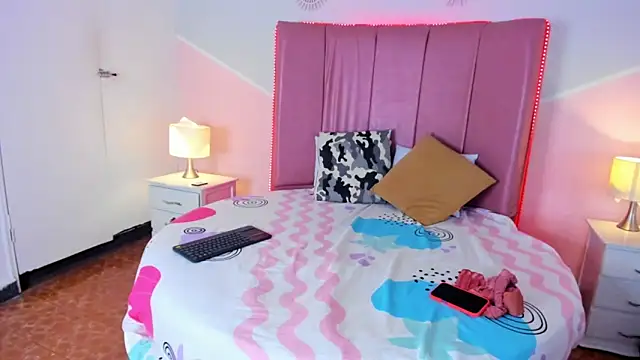  ashley thompson  online show from 02.21.26