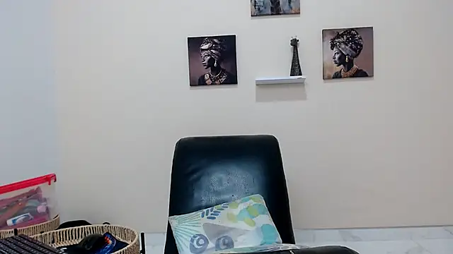 skinnysexy18 online show from 04.24.26