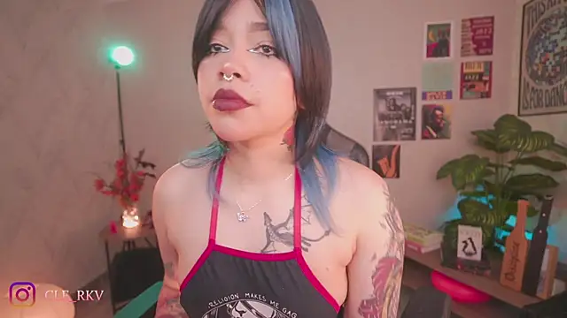 violette clerk1  online show from 05.10.26