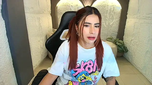 Elizabeth  r online show from 03.12.26