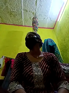 Snapshot of Cute_Mahek99 chatting on 05.11.26 Cute Mahek99 online show from 05.11.26