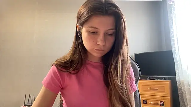 LunnaBliss online show from 04.25.26