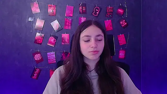 KissMeJulia online show from 03.18.26