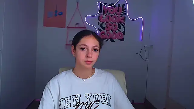 KissMeJulia online show from 07.01.26