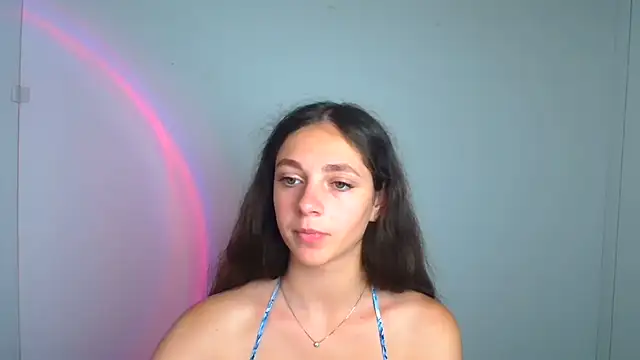 KissMeJulia online show from 08.03.26
