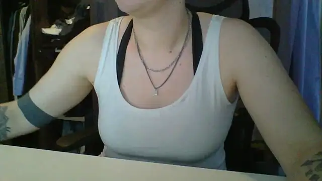Snapshot of Geileboef28 chatting on 04.08.26 Geileboef28 online show from 04.08.26
