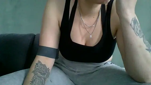 Snapshot of Geileboef28 chatting on 04.20.26 Geileboef28 online show from 04.20.26