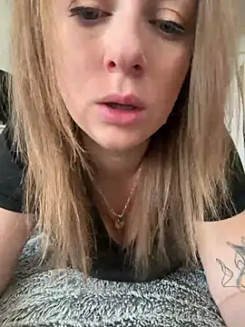 Frenchgirl45 online show from 03.04.26