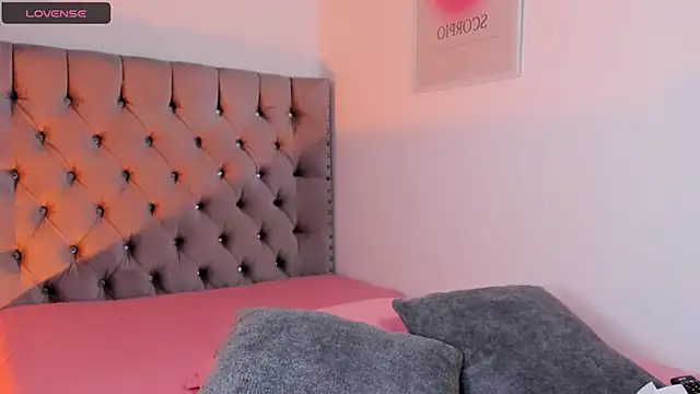 eva cutee  online show from 04.21.26