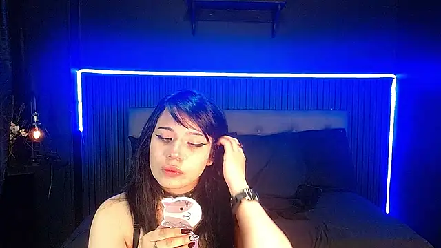 CHERRY DARCK online show from 04.21.26