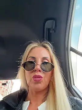 LisaMurr online show from 04.27.26