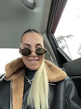 LisaMurr online show from 04.28.26