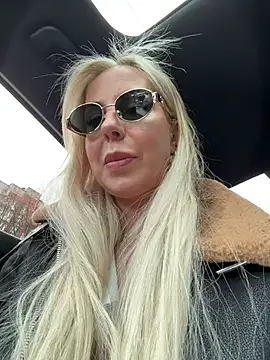 LisaMurr online show from 04.29.26