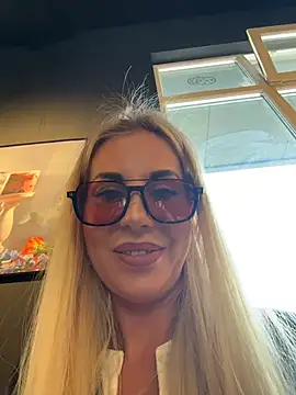 LisaMurr online show from 05.14.26