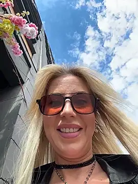 LisaMurr online show from 05.22.26