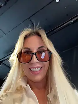 LisaMurr online show from 05.25.26