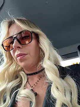 LisaMurr online show from 06.13.26