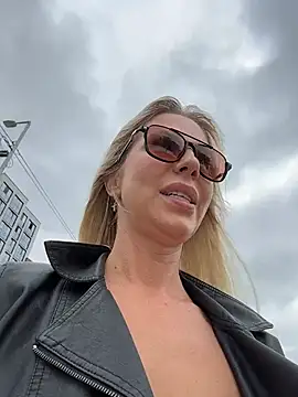 LisaMurr online show from 07.14.26