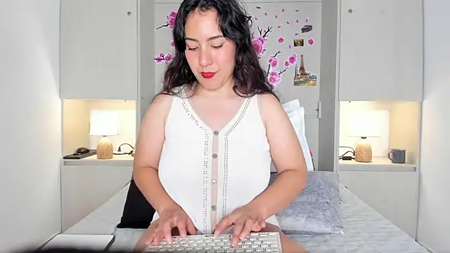 ElaRey  online show from 04.29.26