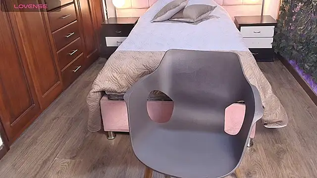 MoriahStorm online show from 06.04.26