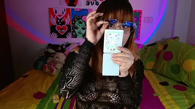 chloe roxy online show from 06.09.26