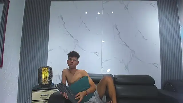 Spicy guys online show from 04.27.26