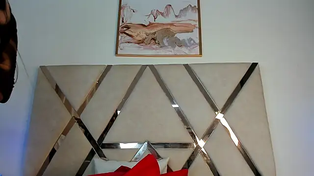 Annie Parkerr online show from 03.05.26