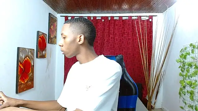 milo018 online show from 05.05.26