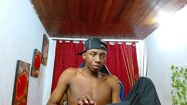 milo018 online show from 07.02.26