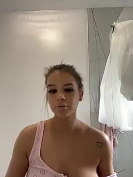 clarabarness15 online show from 03.14.26