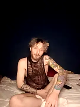 Snapshot of Magikmike94 chatting on 02.18.26 Magikmike94 online show from 02.18.26