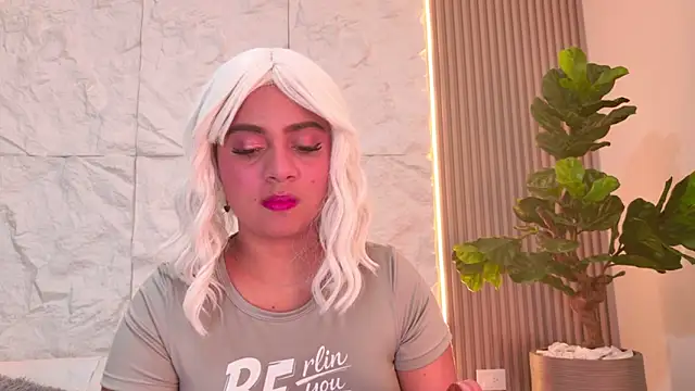 DulceQueen1 online show from 04.21.26