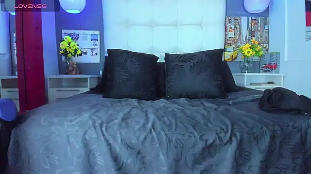 SharonTygaX online show from 02.28.26