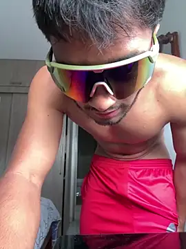 Snapshot of hardbody_19 chatting on 03.08.26 hardbody 19 online show from 03.08.26