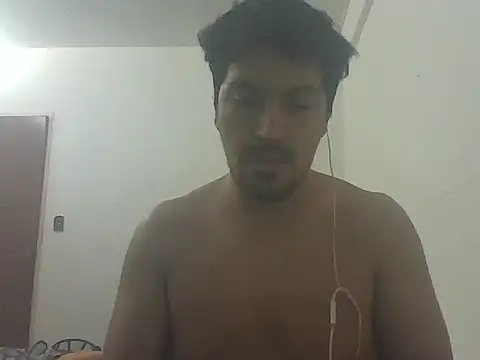 Snapshot of LeCorbu10 chatting on 04.08.26 LeCorbu10 online show from 04.08.26