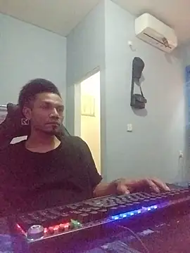 Snapshot of UcEng_Lab chatting on 02.20.26 UcEng Lab online show from 02.20.26