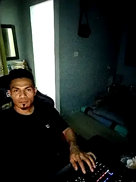 Snapshot of UcEng_Lab chatting on 03.05.26 UcEng Lab online show from 03.05.26