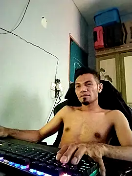 Snapshot of UcEng_Lab chatting on 03.20.26 UcEng Lab online show from 03.20.26