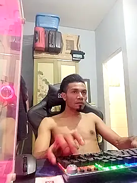 Snapshot of UcEng_Lab chatting on 03.24.26 UcEng Lab online show from 03.24.26