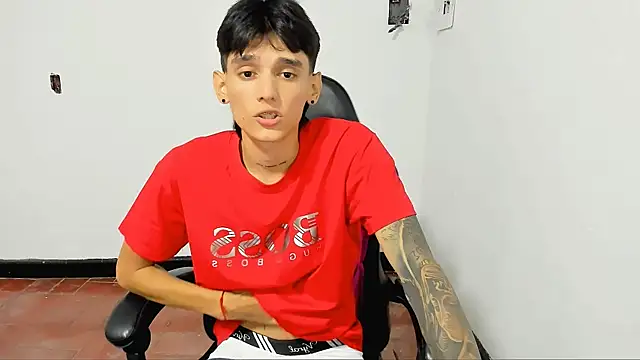 Snapshot of BOY-767 chatting on 06.17.26 BOY-767 online show from 06.17.26