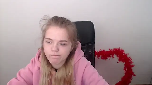 FoxiLana online show from 02.19.26