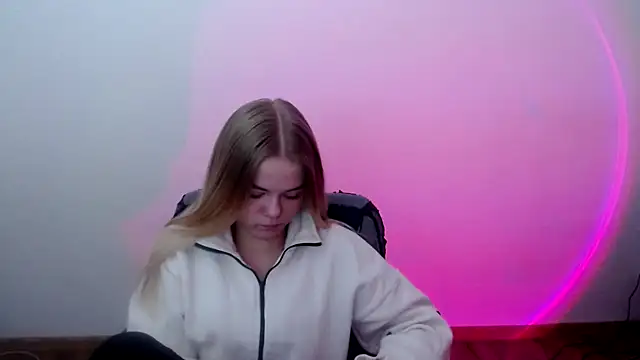 FoxiLana online show from 03.06.26